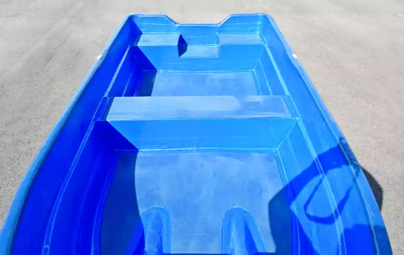 Стеклопластиковая лодка Neman-340 (тримаран) в Южно-Сахалинске