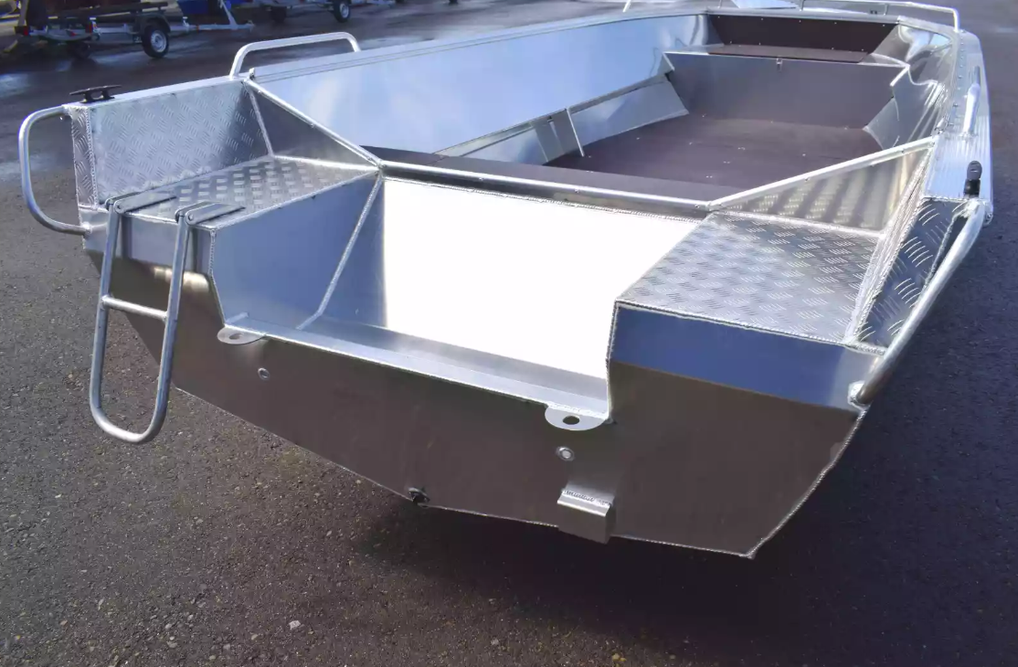 Алюминиевая лодка Неман-500 P в Южно-Сахалинске