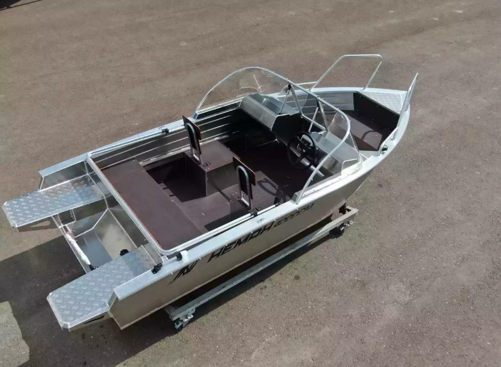 Алюминиевая лодка  Неман-400 DCM NEW в Южно-Сахалинске