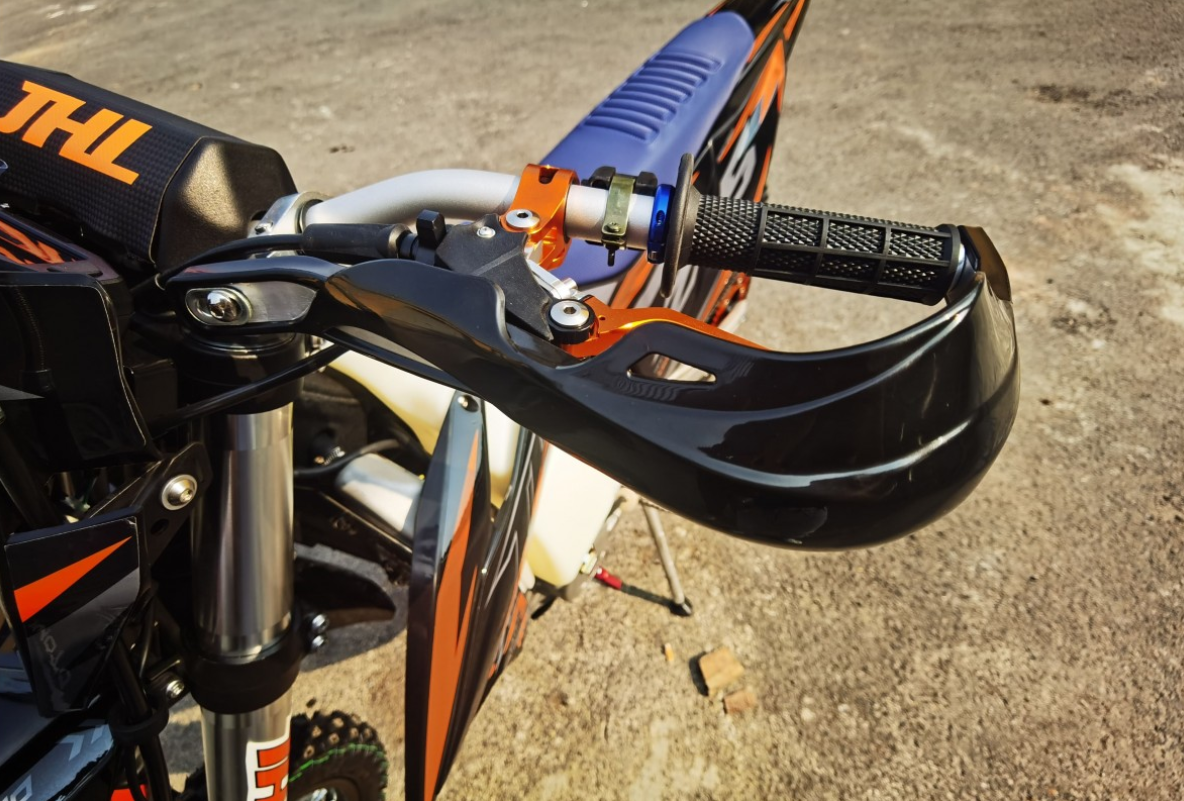 Мотоцикл JHLMOTO JHL Z5 NB300 (174MN-5) в Южно-Сахалинске