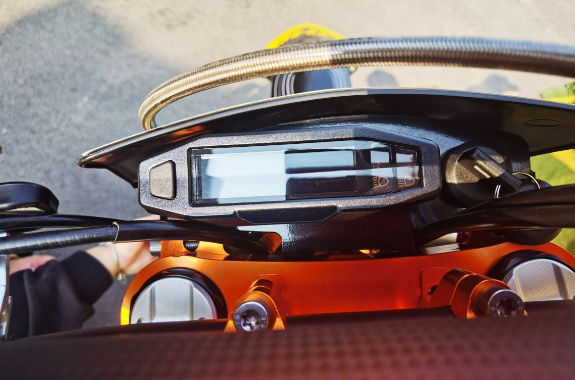 Мотоцикл JHLMOTO JHL Z8 NC300S (182-MN) в Южно-Сахалинске