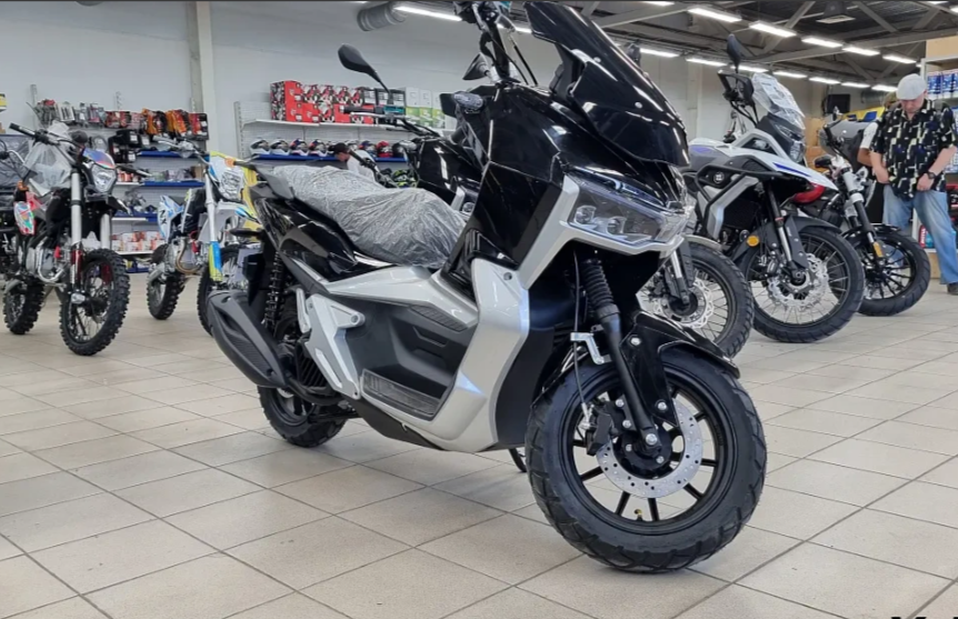 МаксиСкутер PROMAX ADV 200(49) (REPLICA HONDA) в Южно-Сахалинске