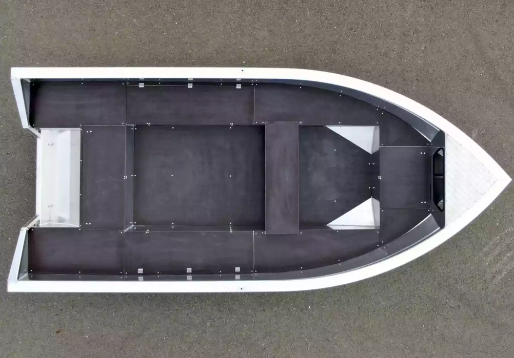 Алюминиевая лодка  Неман-420 в Южно-Сахалинске