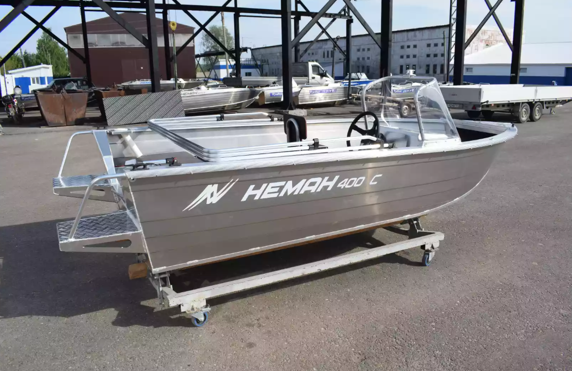 Алюминиевая лодка Неман-400 С в Южно-Сахалинске