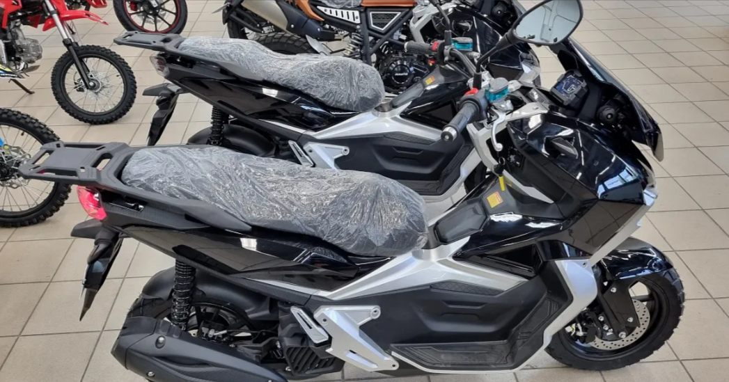 МаксиСкутер PROMAX ADV 200(49) (REPLICA HONDA) в Южно-Сахалинске