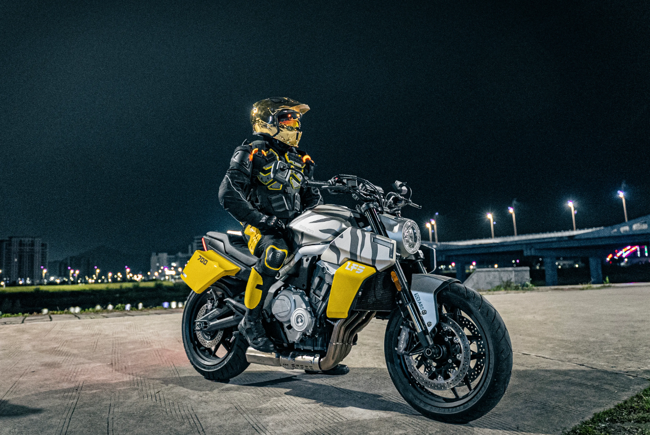 Мотоцикл Benda LFS 700 в Южно-Сахалинске