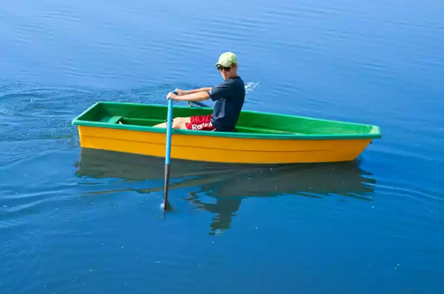 Стеклопластиковая лодка Малютка в Южно-Сахалинске