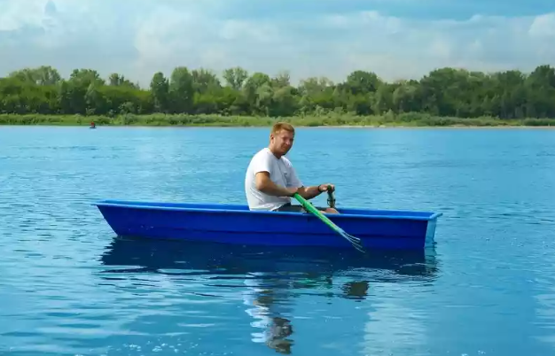 Стеклопластиковая лодка Малютка в Южно-Сахалинске