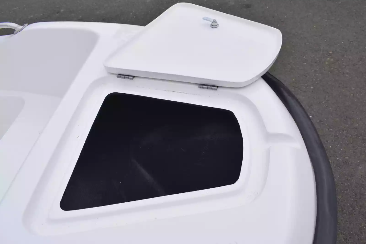 Стеклопластиковая лодка Пингвин New (тримаран) в Южно-Сахалинске