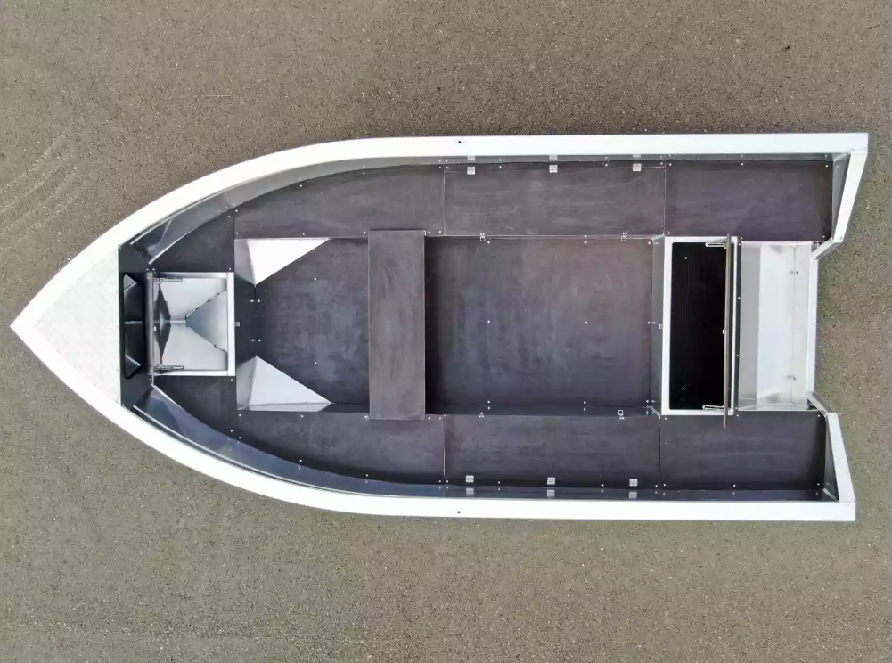 Алюминиевая лодка  Неман-420 в Южно-Сахалинске