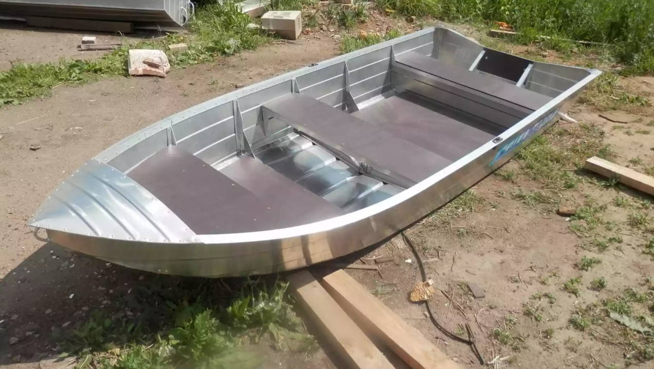 Алюминиевая лодка Вятка-Профи 32 в Южно-Сахалинске