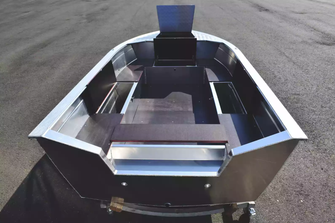 Алюминиевая лодка Неман-400 Р PRO в Южно-Сахалинске