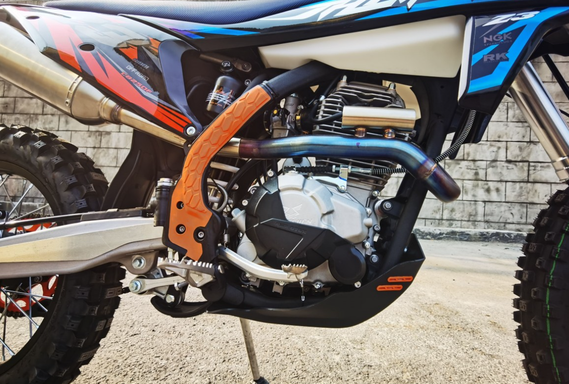 Мотоцикл JHLMOTO JHL Z3 CB250 (172FMM-3A) в Южно-Сахалинске