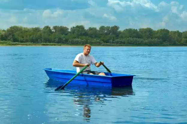 Стеклопластиковая лодка Малютка в Южно-Сахалинске