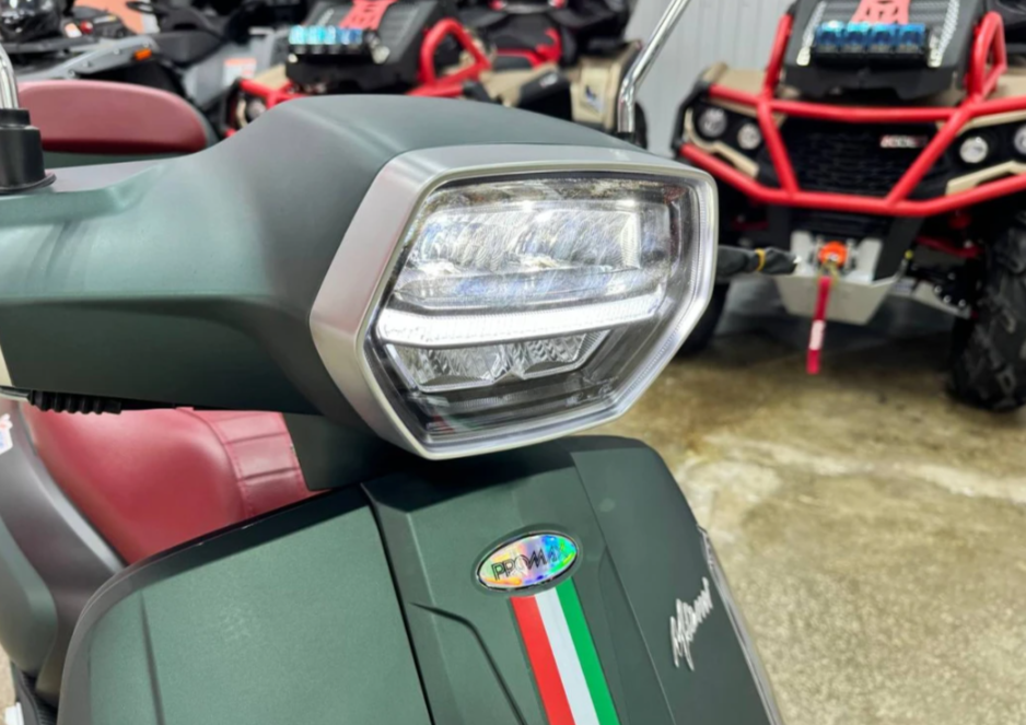 Скутер PROMAX Miami 240 (49) в Южно-Сахалинске