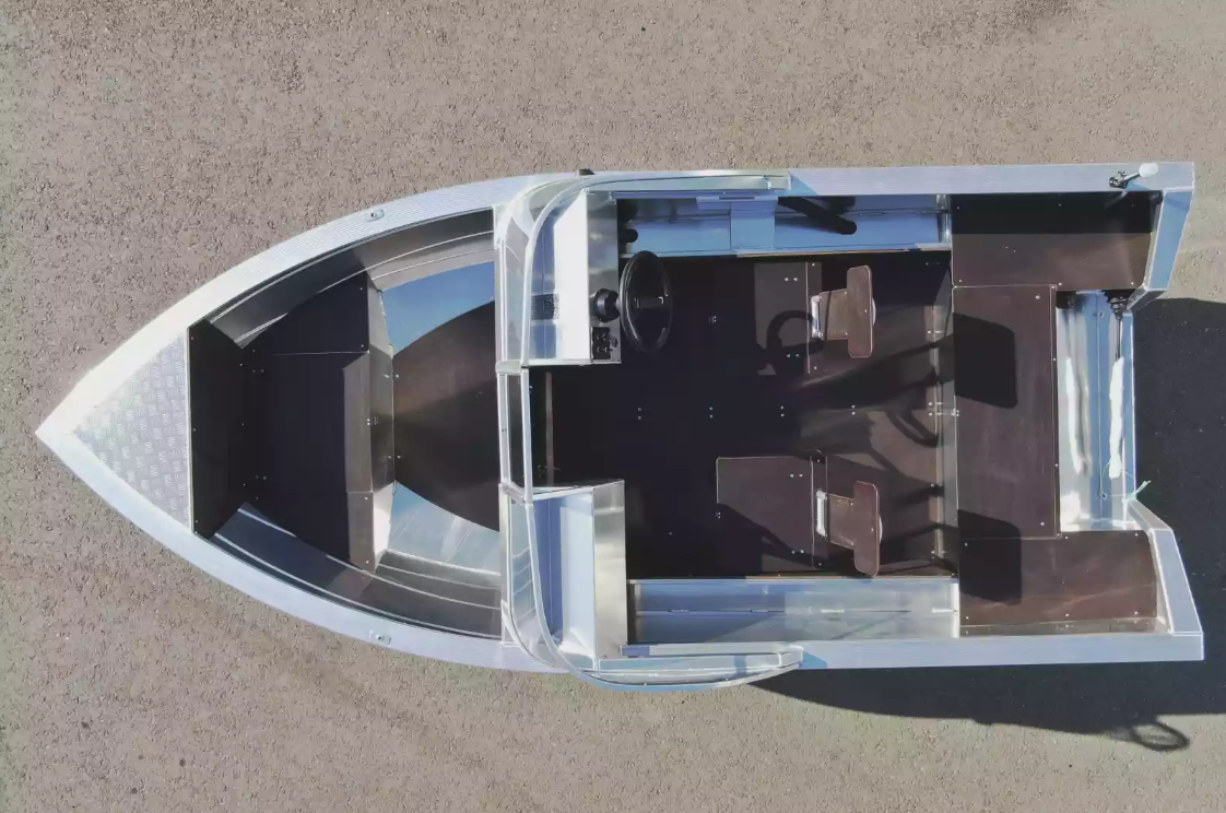 Алюминиевая лодка  Неман-400 DCM в Южно-Сахалинске