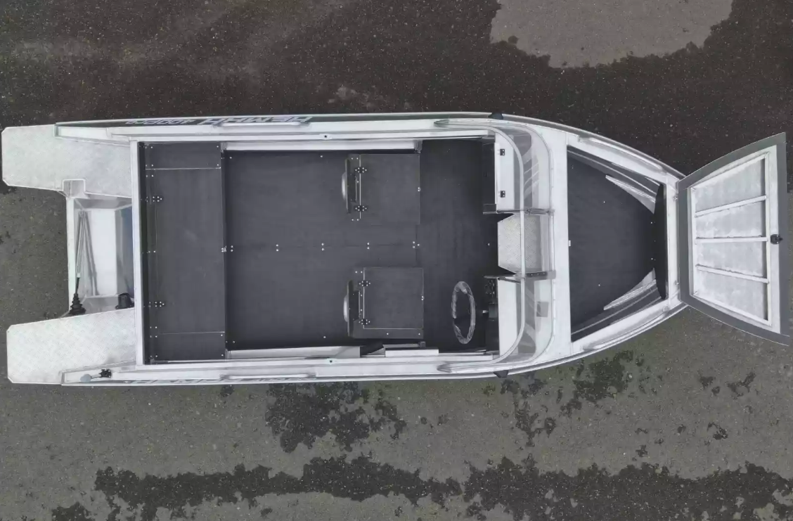 Алюминиевая лодка  Neman-400 PRO в Южно-Сахалинске