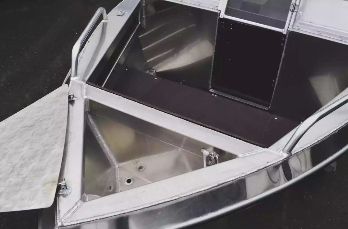 Алюминиевая лодка  Neman-400 DC в Южно-Сахалинске