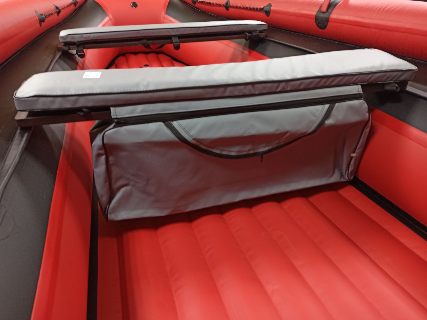 КОМПЛЕКТ МЯГКИХ НАКЛАДОК С СУМКОЙ ДЛЯ ЛОДОК 110Х20 СЕРЫЙ в Южно-Сахалинске