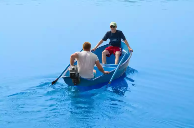 Стеклопластиковая лодка Омуль в Южно-Сахалинске
