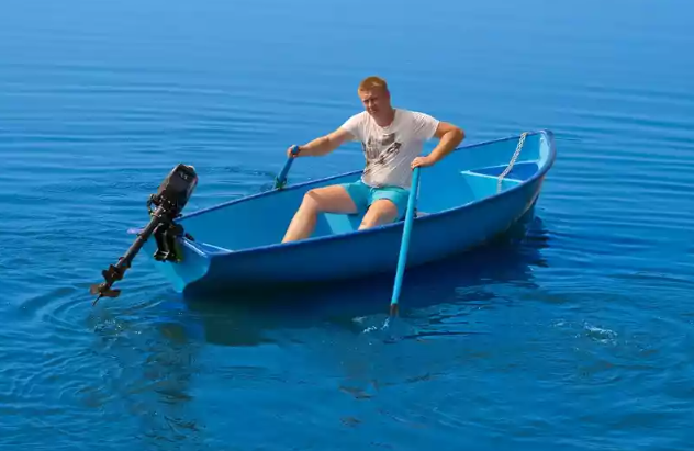 Стеклопластиковая лодка Омуль в Южно-Сахалинске