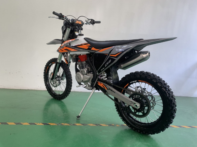 Мотоцикл JHLMOTO JHL LX4 CB300RL (175FMN) в Южно-Сахалинске