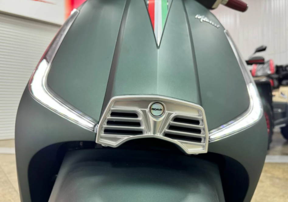 Скутер PROMAX Miami 240 (49) в Южно-Сахалинске