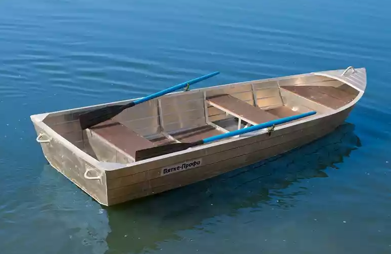 Алюминиевая лодка Вятка-Профи 32 в Южно-Сахалинске