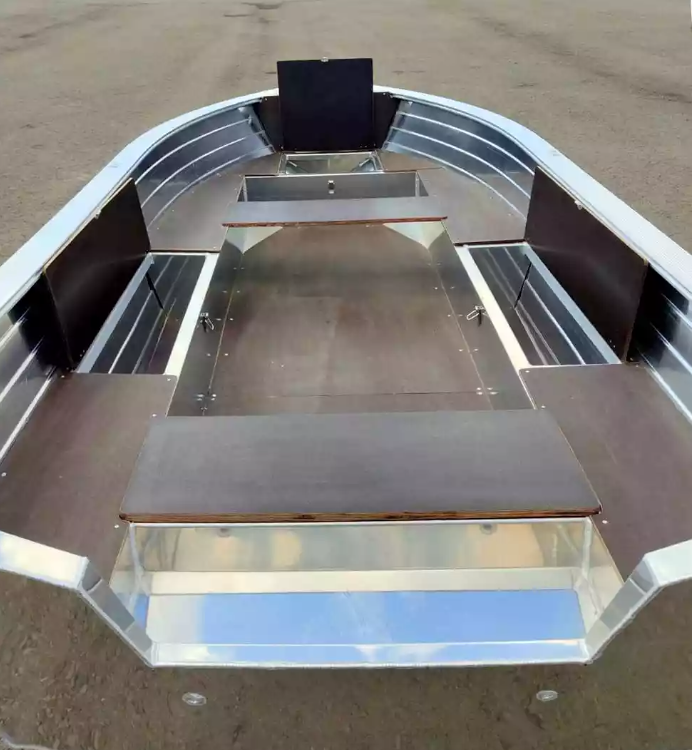 Алюминиевая лодка Неман-400 в Южно-Сахалинске