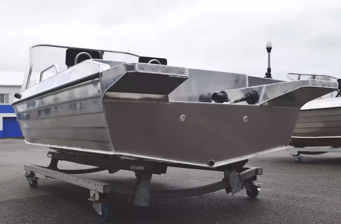 Алюминиевая лодка  Neman-400 DC в Южно-Сахалинске