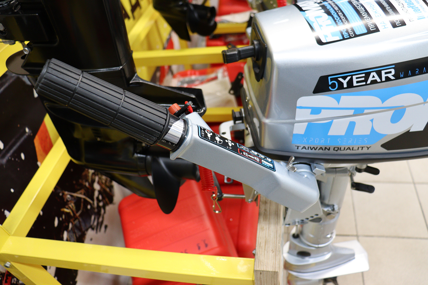 Лодочный мотор PROMAX SP5FHS (внешний бак 12 л) в Южно-Сахалинске