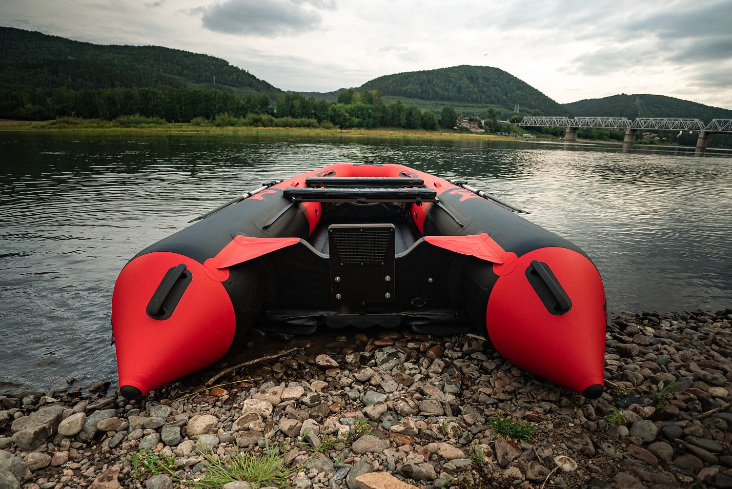 Лодка MISHIMO RIVER JET 390 под водомет в Южно-Сахалинске