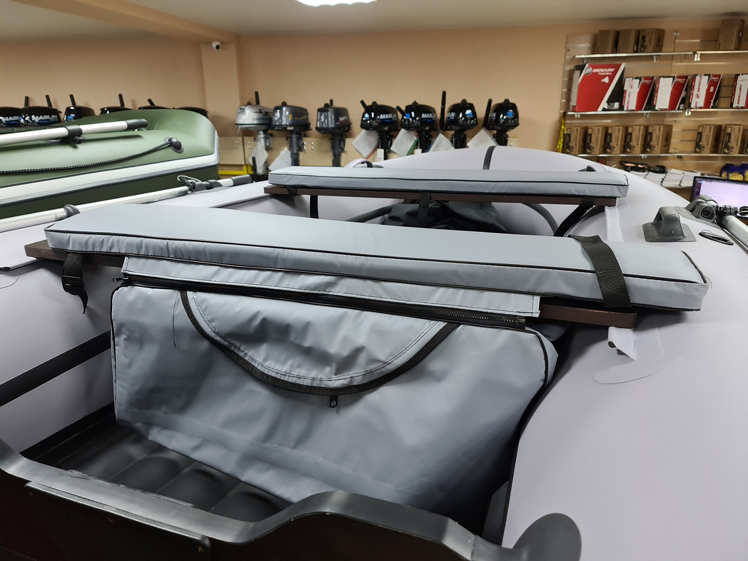 КОМПЛЕКТ МЯГКИХ НАКЛАДОК С СУМКОЙ ДЛЯ ЛОДОК 110Х20 СЕРЫЙ в Южно-Сахалинске