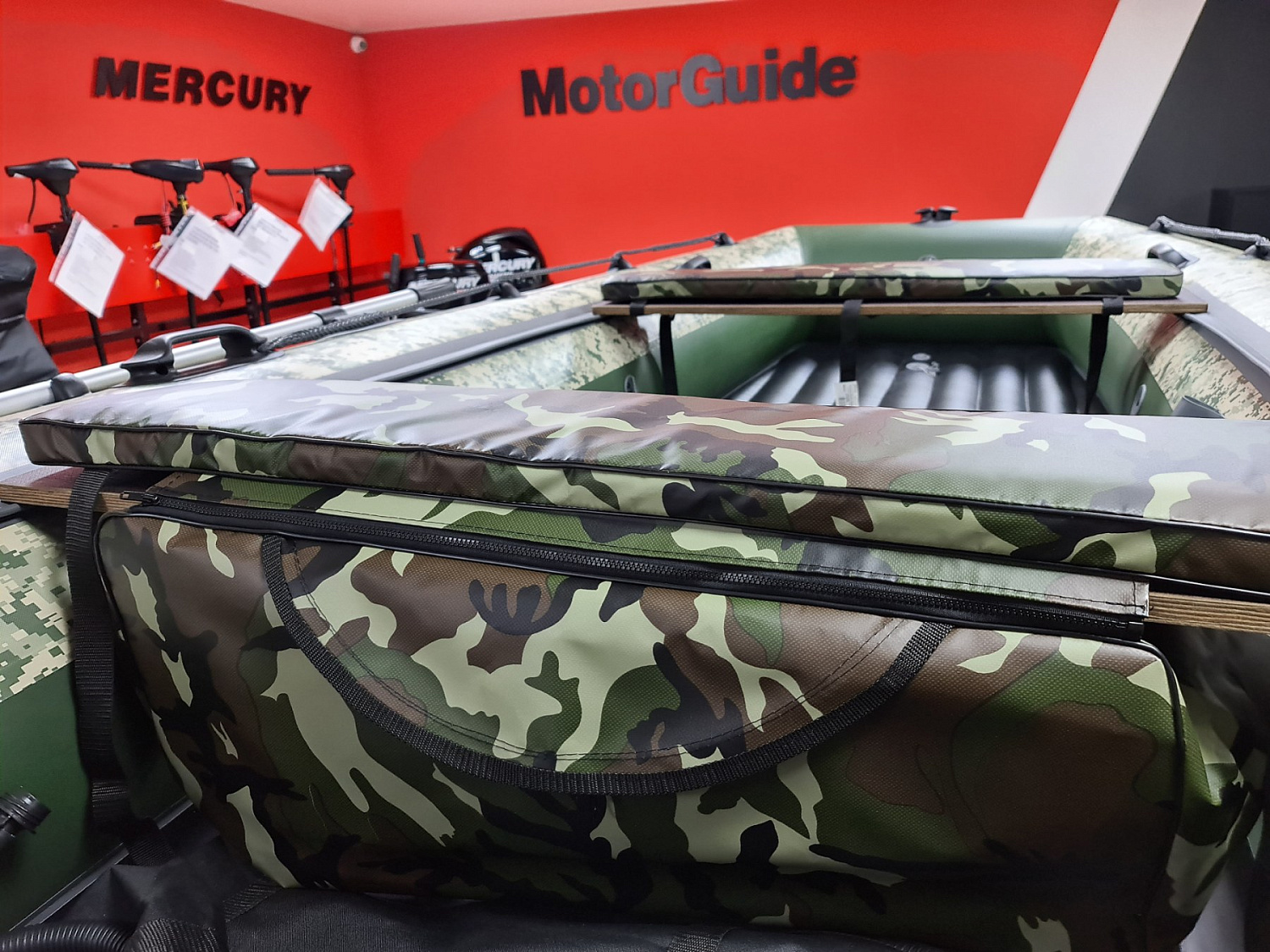 КОМПЛЕКТ МЯГКИХ НАКЛАДОК С СУМКОЙ ДЛЯ ЛОДОК 105Х20 КАМУФЛЯЖ в Южно-Сахалинске