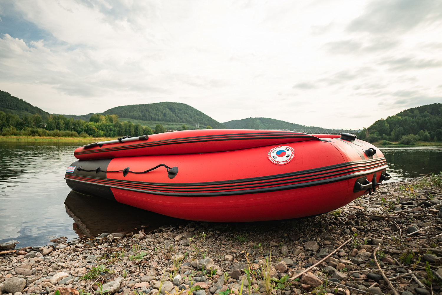 Лодка MISHIMO RIVER FJET PRO 430  под водомет в Южно-Сахалинске