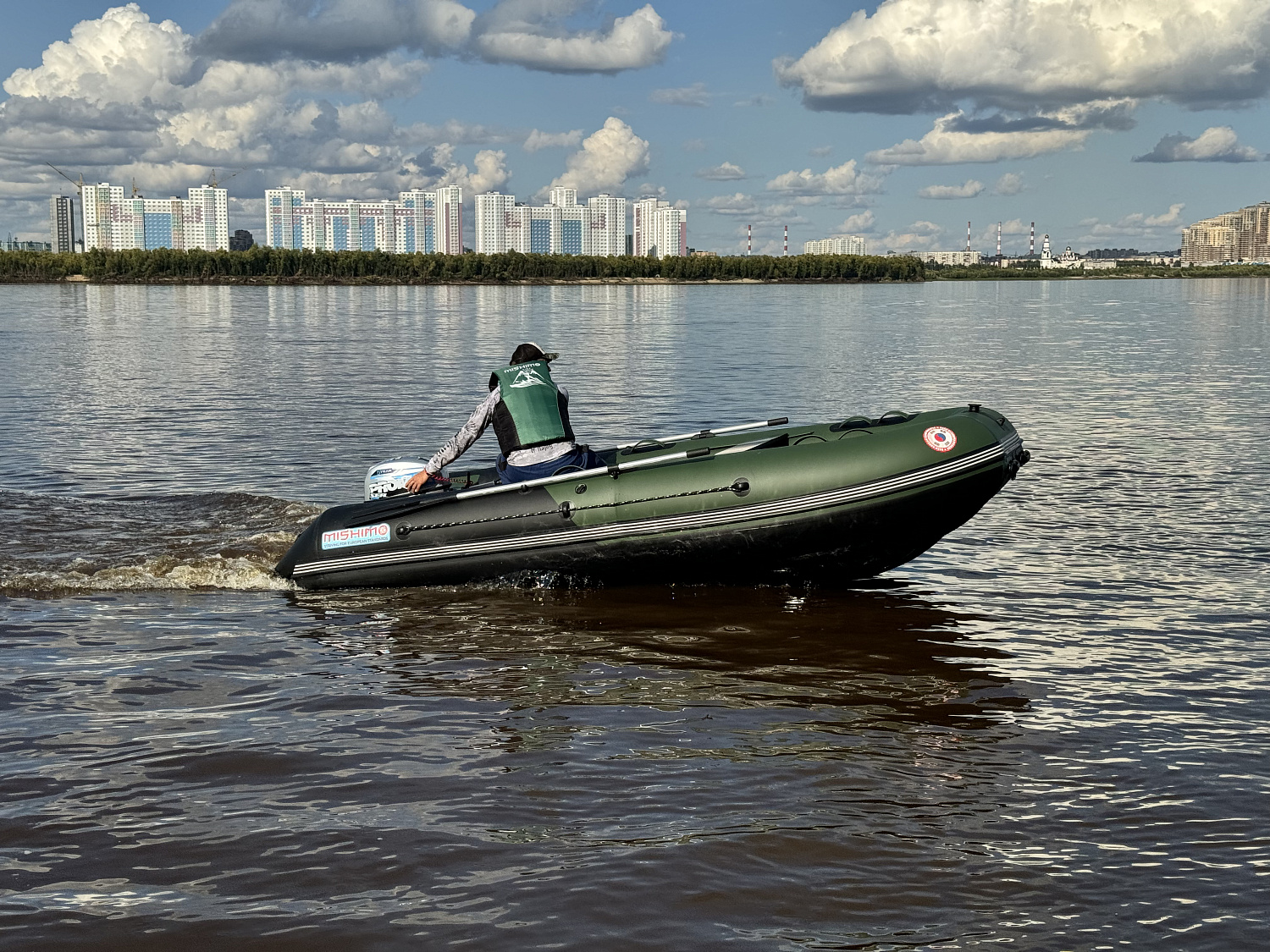 Лодка MISHIMO BIG FLOOR 400 в Южно-Сахалинске