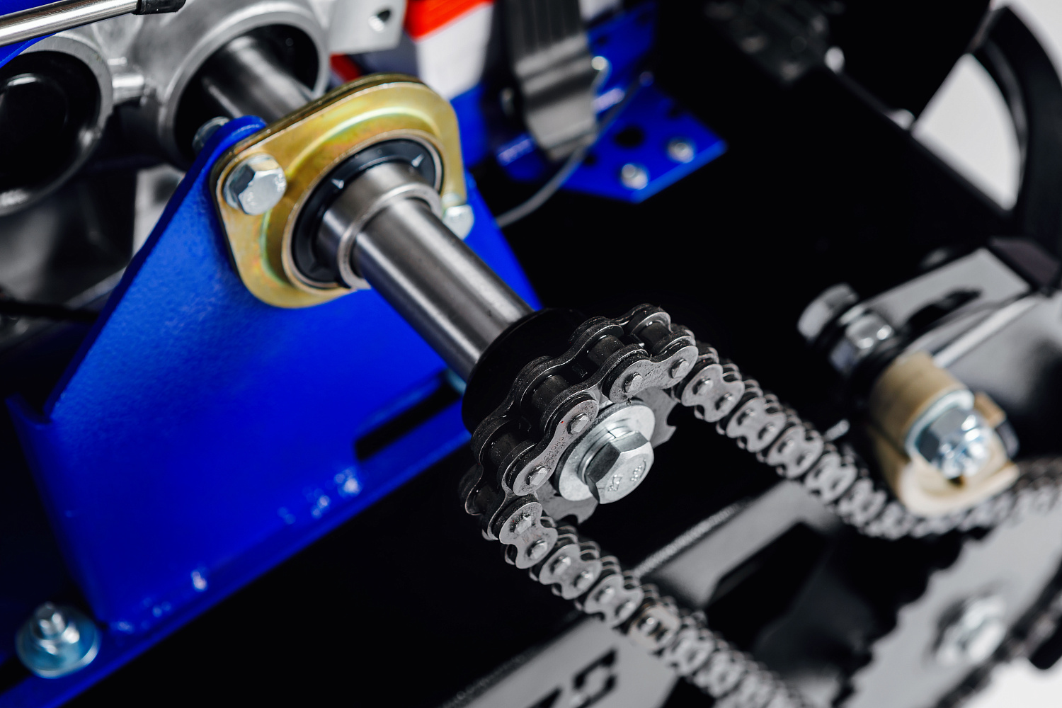 МОТОБУКСИРОВЩИК IKUDZO LONG 2.0 1700/500 EKR15 в Южно-Сахалинске