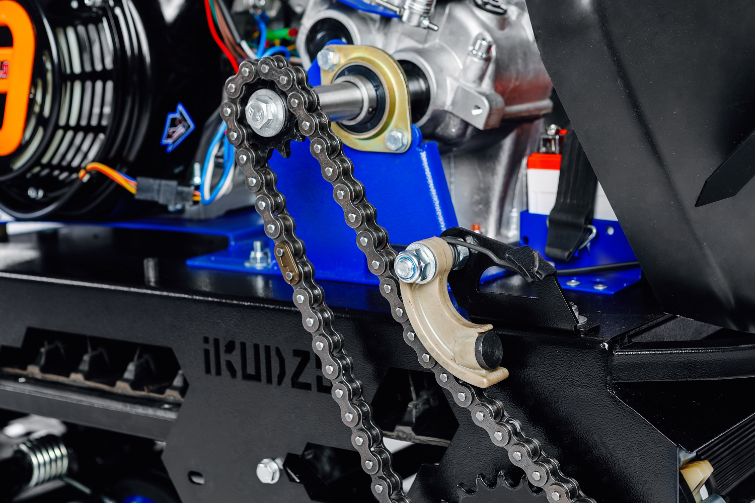 МОТОБУКСИРОВЩИК IKUDZO LONG 2.0 1700/500 EKR15 в Южно-Сахалинске