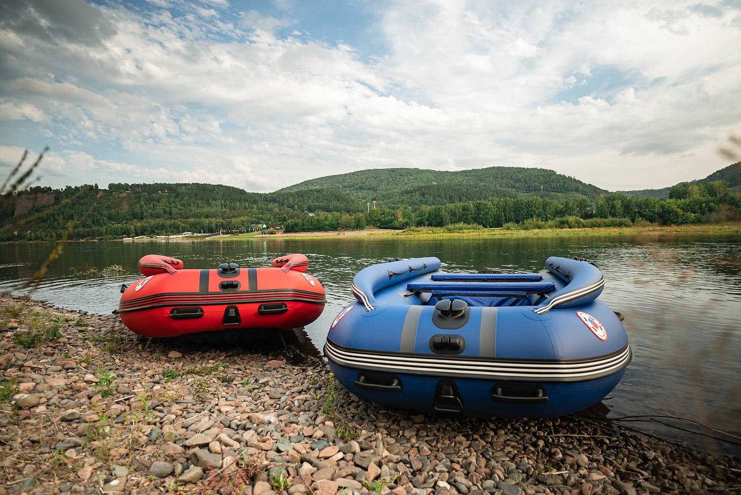 Лодка MISHIMO RIVER FJET PRO 430  под водомет в Южно-Сахалинске