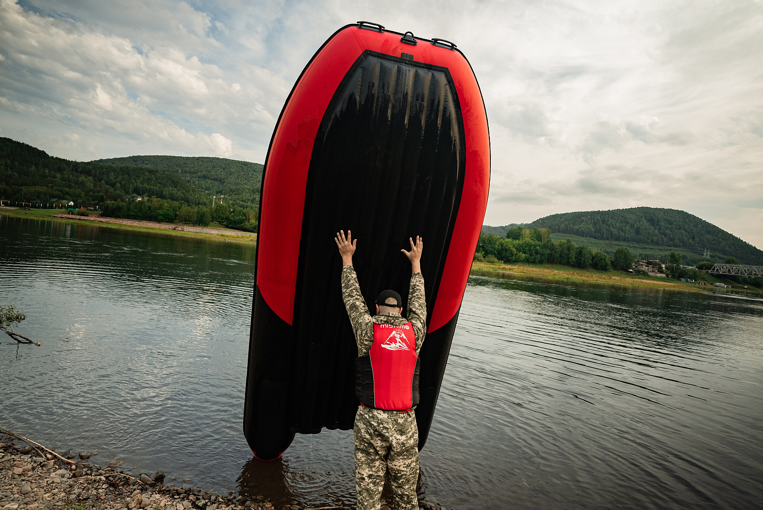 Лодка MISHIMO RIVER JET 390 под водомет в Южно-Сахалинске