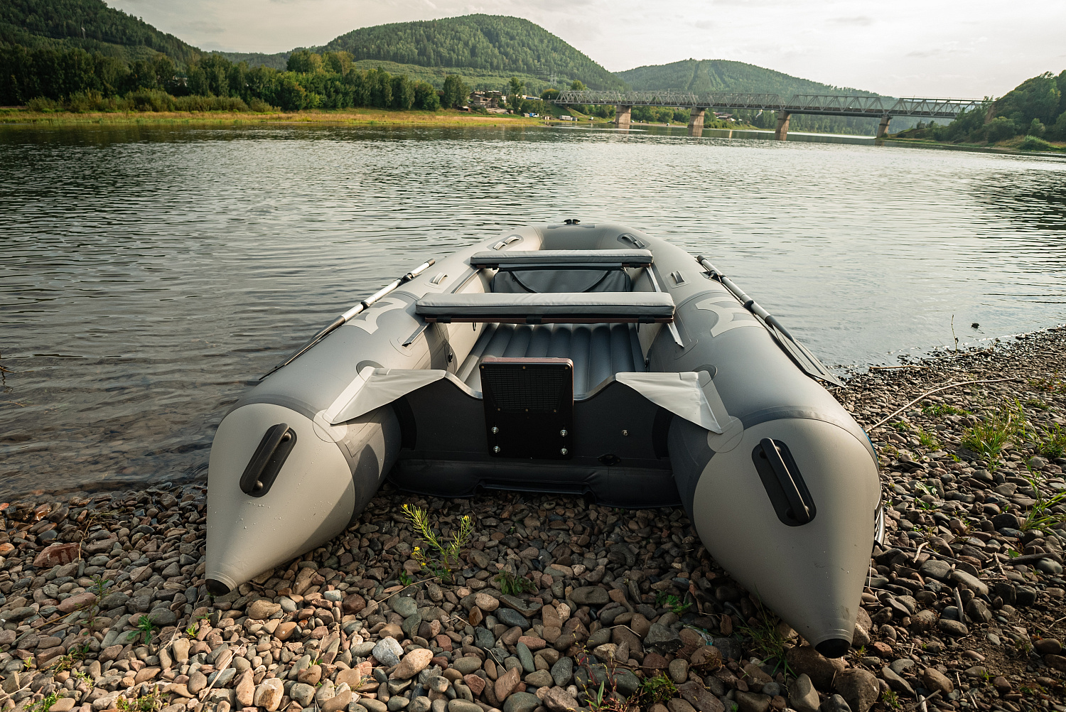 Лодка MISHIMO RIVER JET 390 под водомет в Южно-Сахалинске