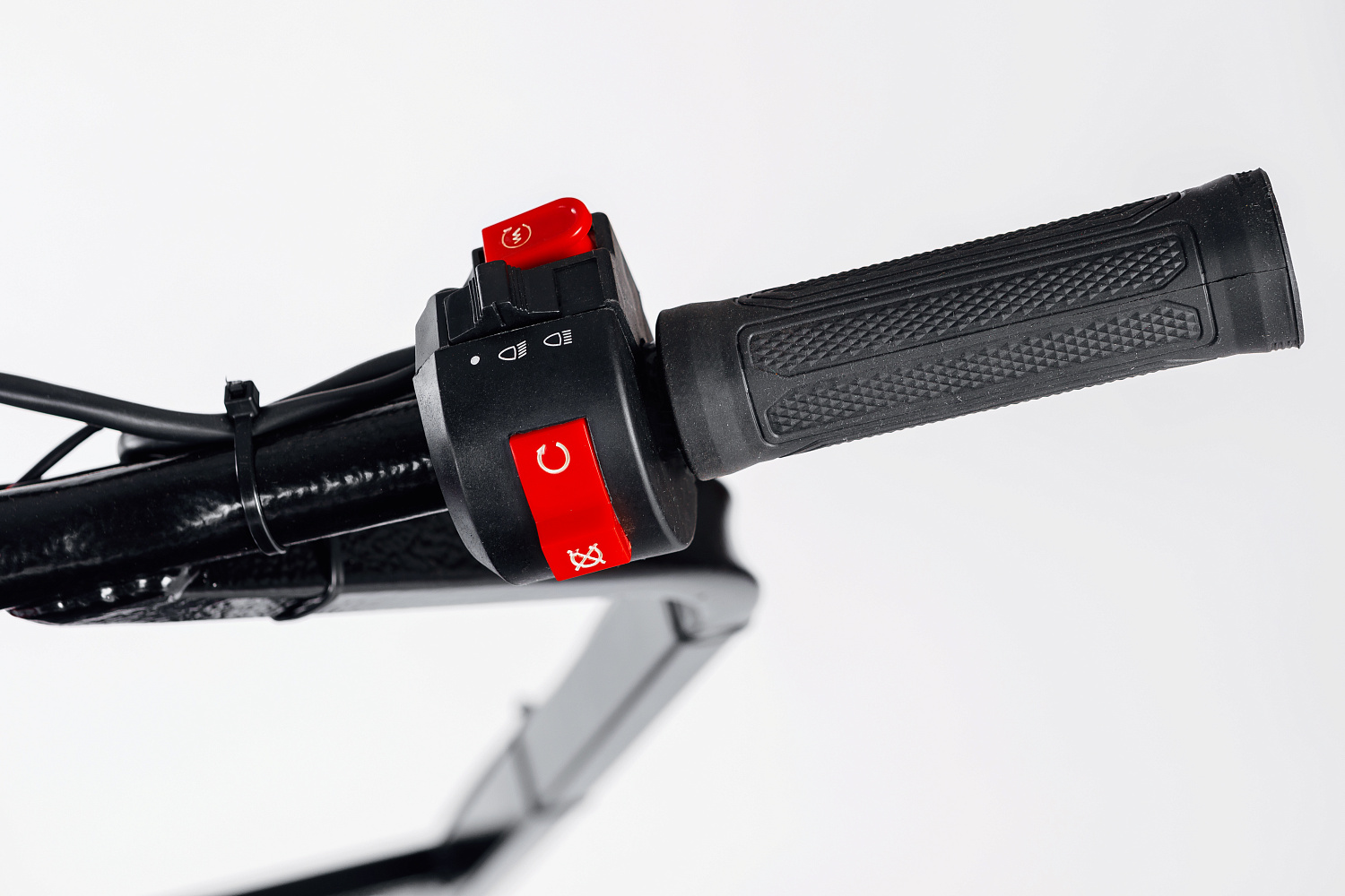 МОТОБУКСИРОВЩИК IKUDZO LONG 2.0 1700/500 EKR15 в Южно-Сахалинске