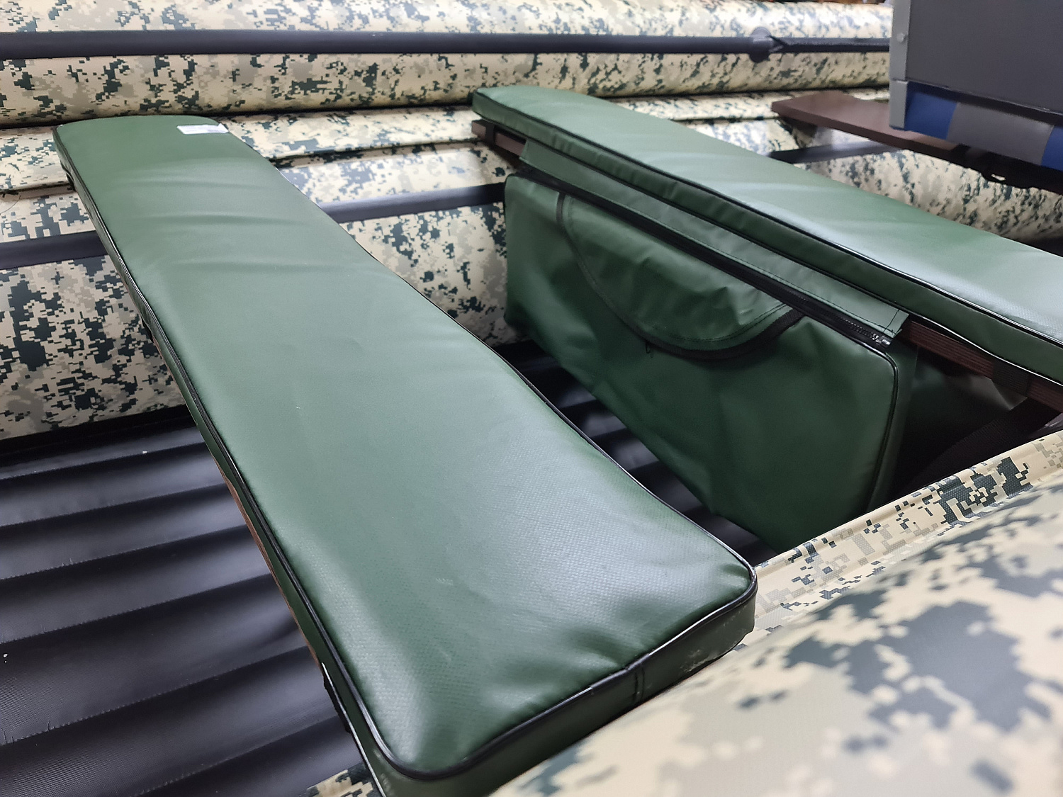КОМПЛЕКТ МЯГКИХ НАКЛАДОК С СУМКОЙ ДЛЯ ЛОДОК 110Х20 ЗЕЛЕНЫЙ в Южно-Сахалинске