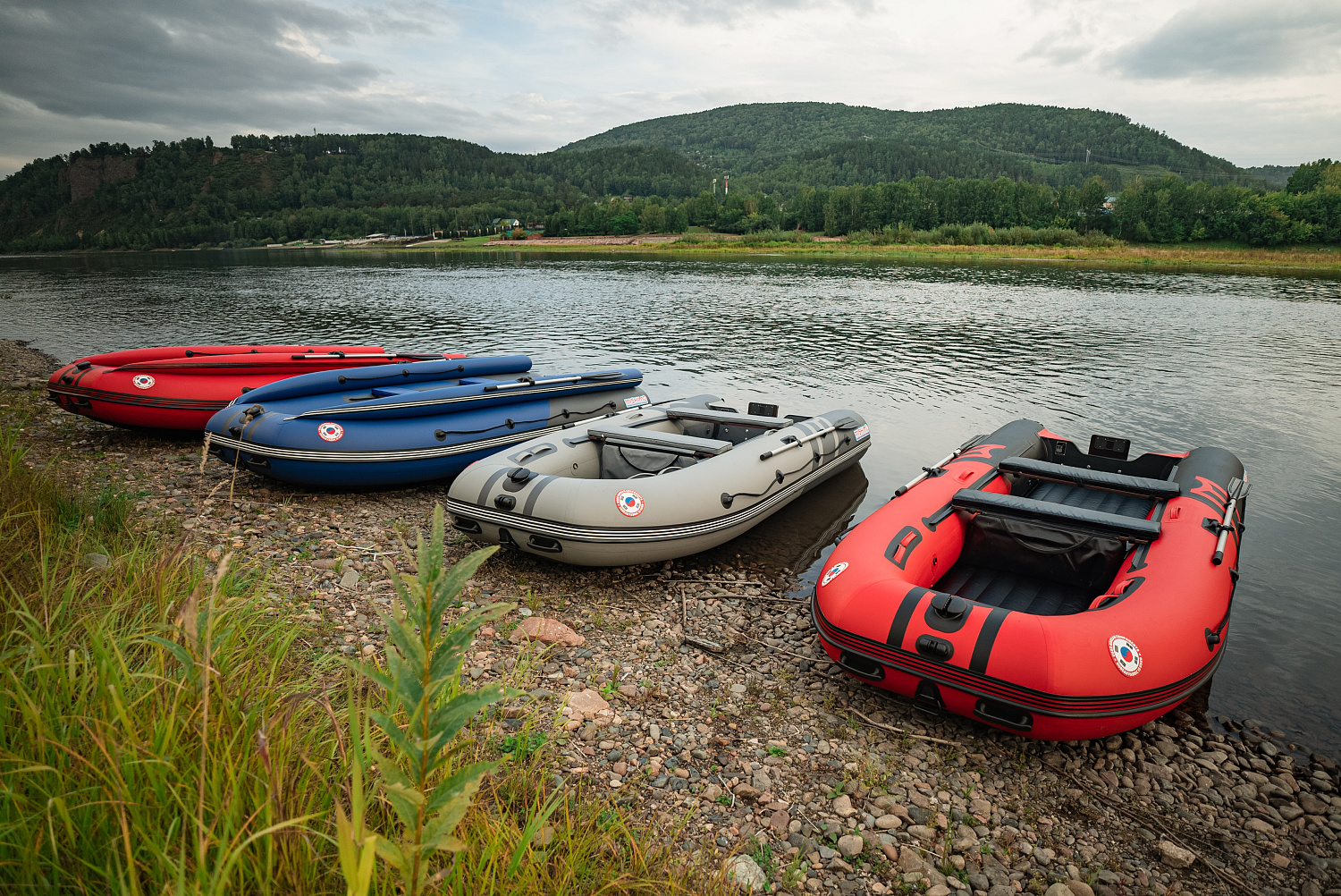 Лодка MISHIMO RIVER FJET PRO 430  под водомет в Южно-Сахалинске