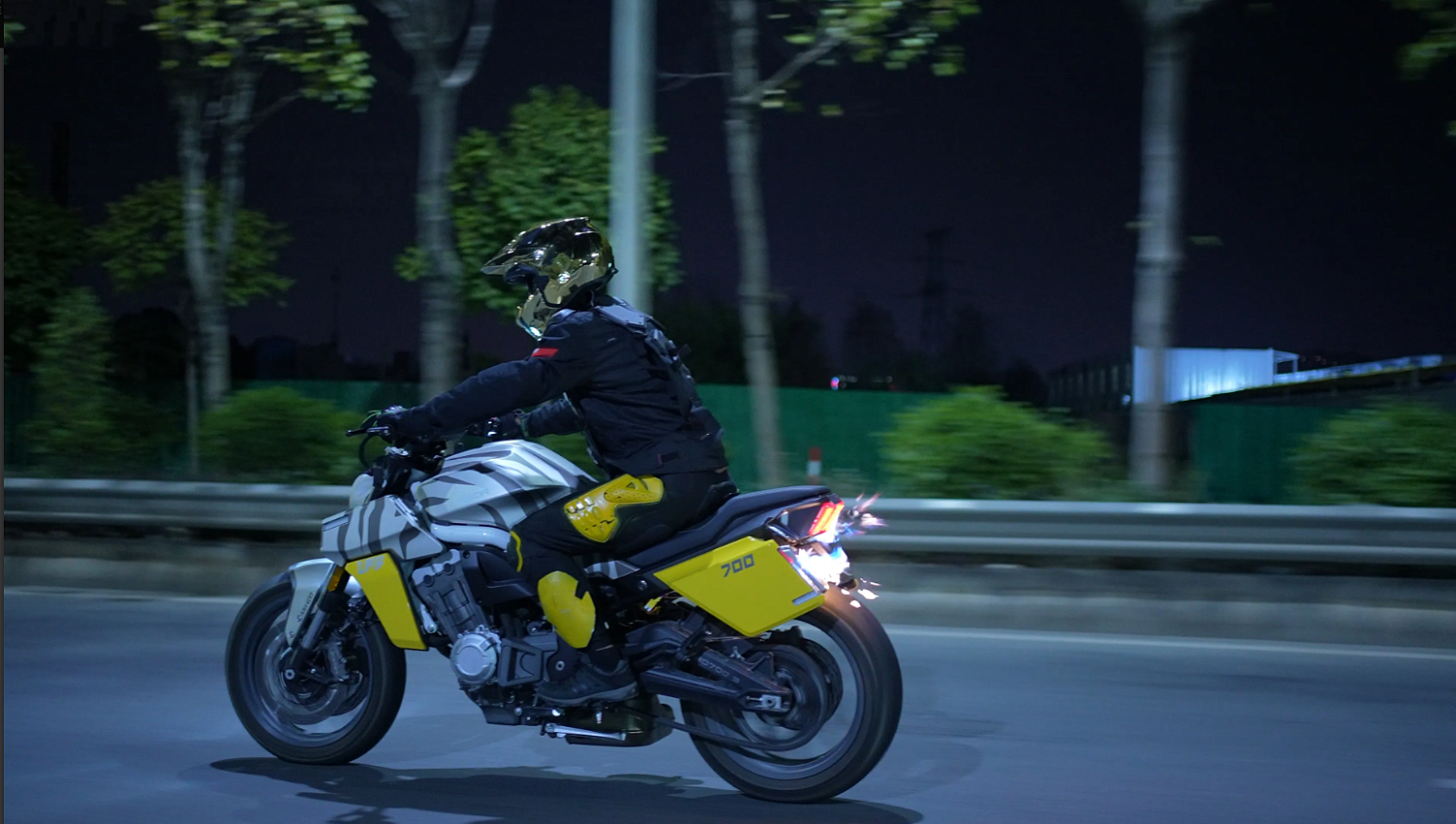 Мотоцикл Benda LFS 700 в Южно-Сахалинске