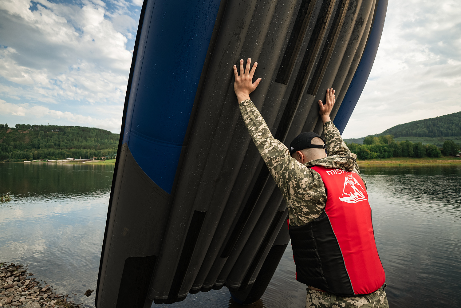 Лодка MISHIMO RIVER FJET PRO 430  под водомет в Южно-Сахалинске