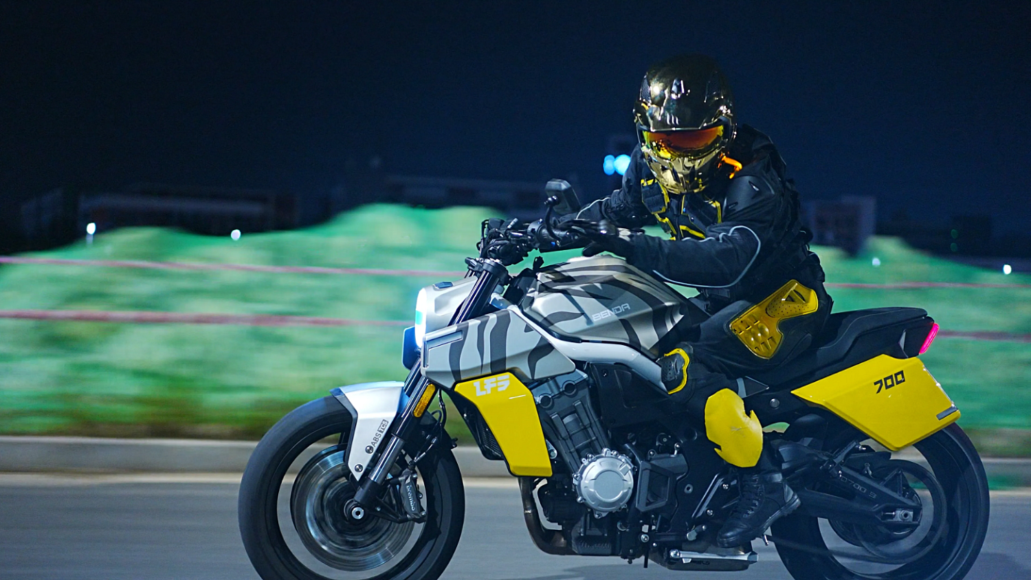 Мотоцикл Benda LFS 700 в Южно-Сахалинске